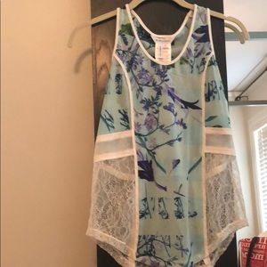 BCBGeneration Top Size Small